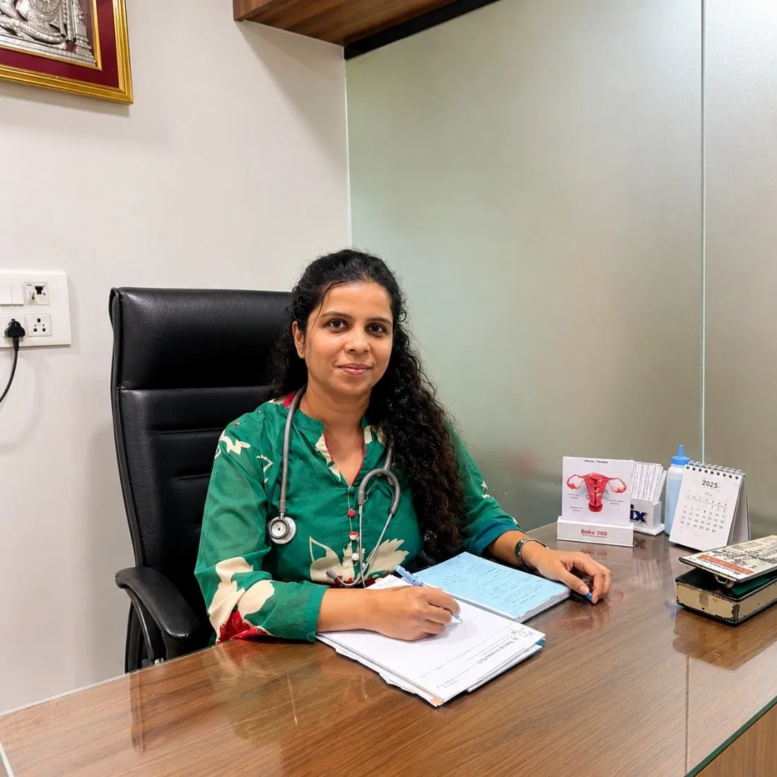 9 Dr Snehal Patil, consulting pregnant women in Bandra East